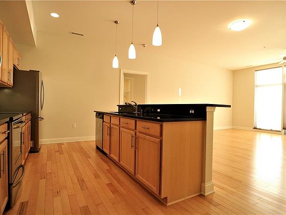 4th image of 65 E College St APT 206