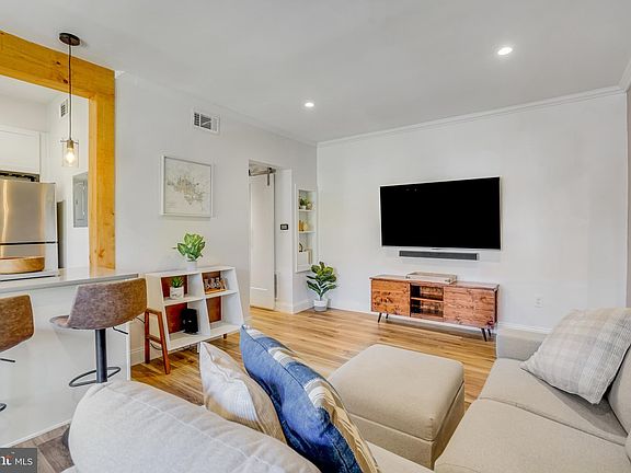 3rd image of 1721 Queens Ln #1-107