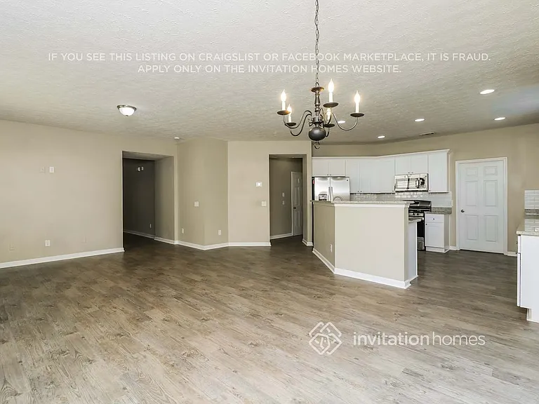2718 Farmstead Ct — Photo 7