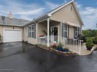 20 Fennel Ct, Whiting, NJ 08759