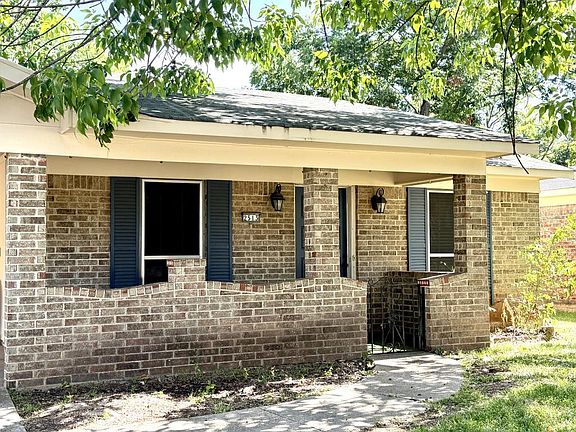3rd image of 2513 Tilman Dr
