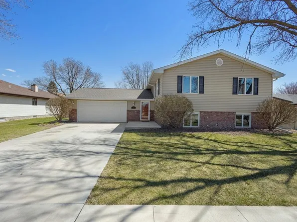 3451 Linden Dr, Columbus, NE 68601