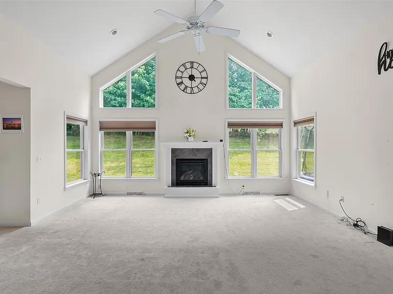 4295 Stone Creek Dr — Photo 8