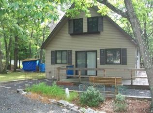 30 Murphy Cir, Bushkill, PA 18324