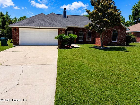 2nd image of 8122 Longwood Dr