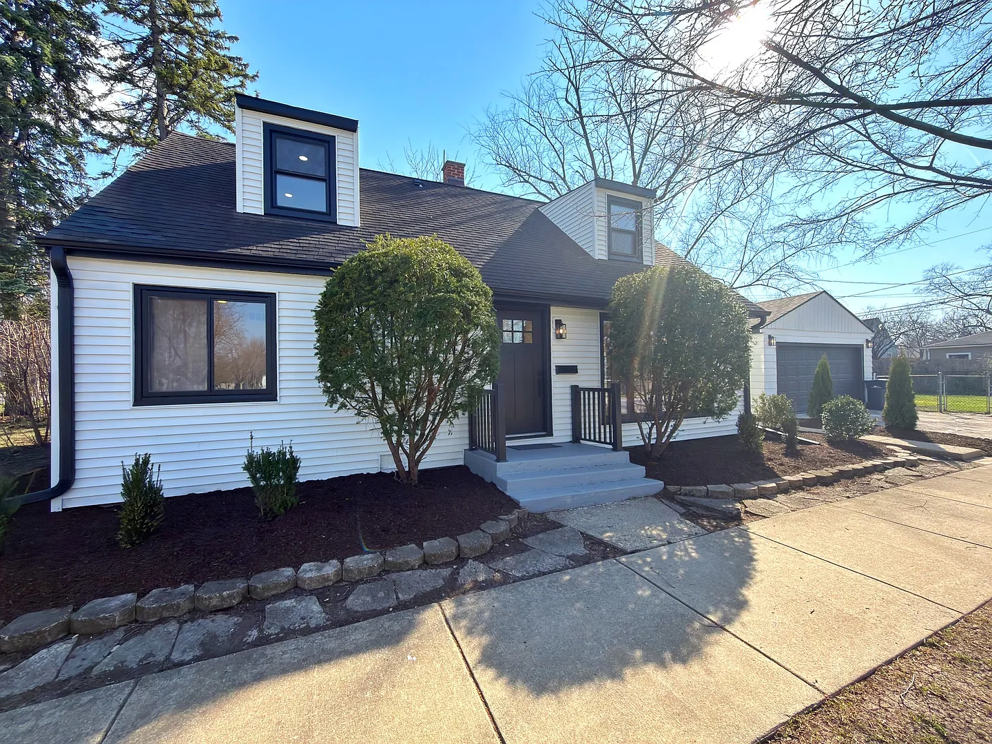 219 E Berkshire Ave photo 1