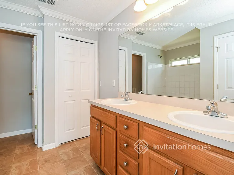 9294 Thunderbolt Dr — Photo 10