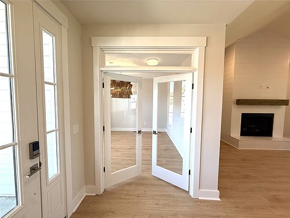 5th image of 504 Tilman Ct