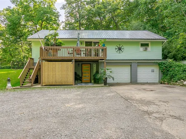 5571 Holden Dr, Honeoye, NY 14471