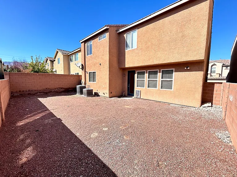 10743 Knickerbocker Ave — Photo 40
