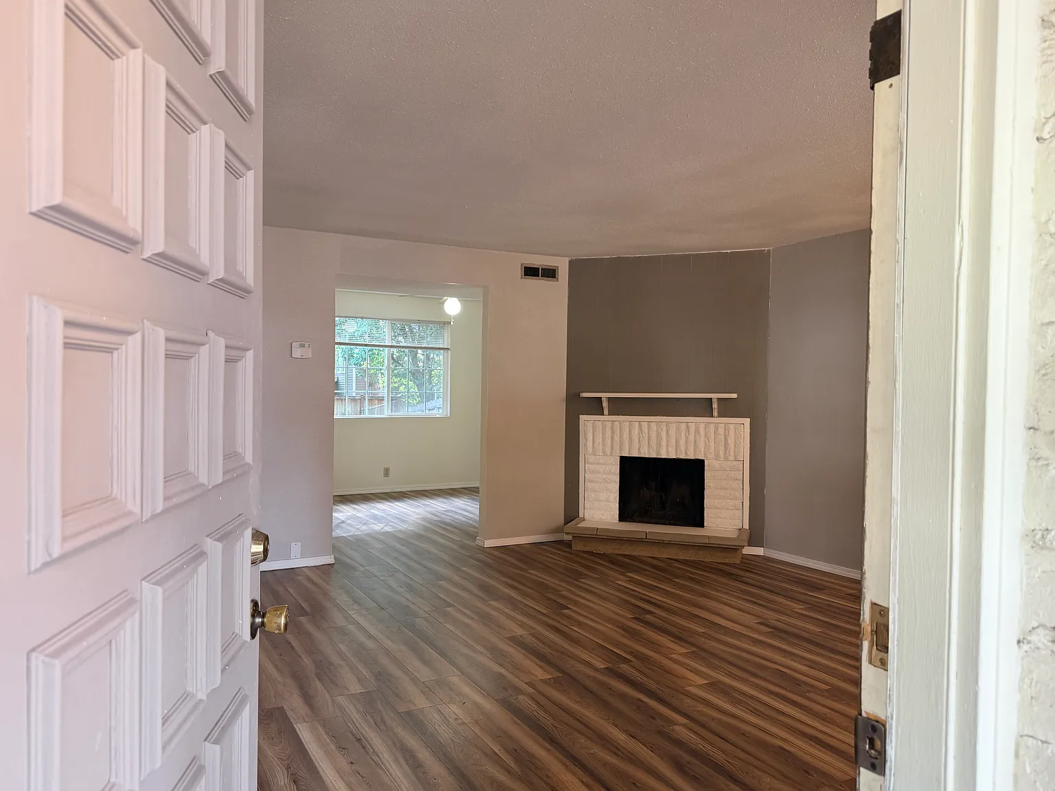 270 146th Place NE — Photo 2