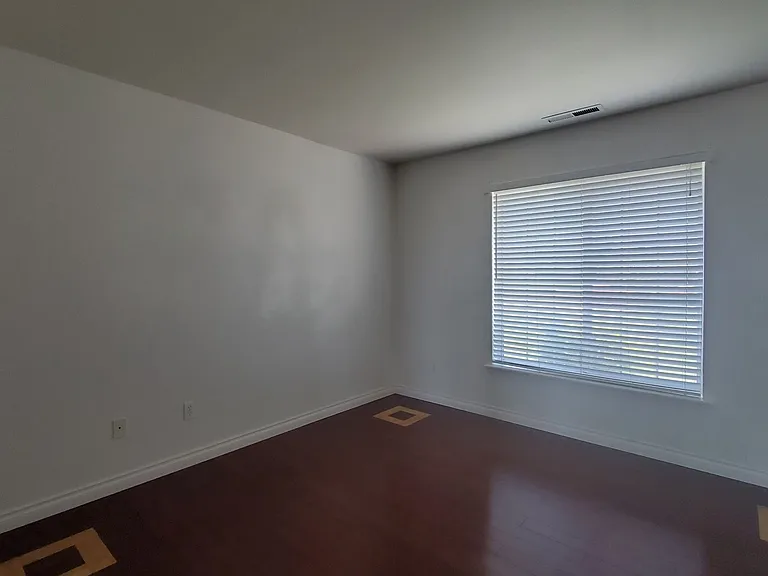 2452 N Rhode Island Ct — Photo 7
