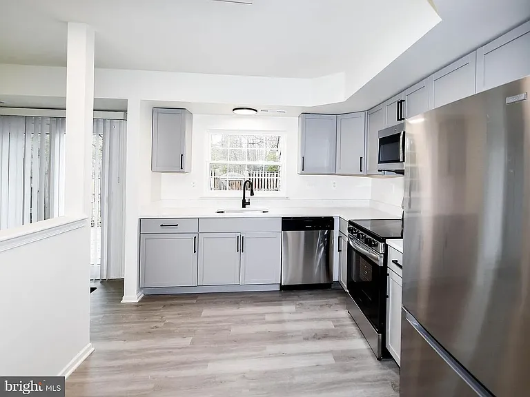 3705 Kempsford Field Pl — Photo 14