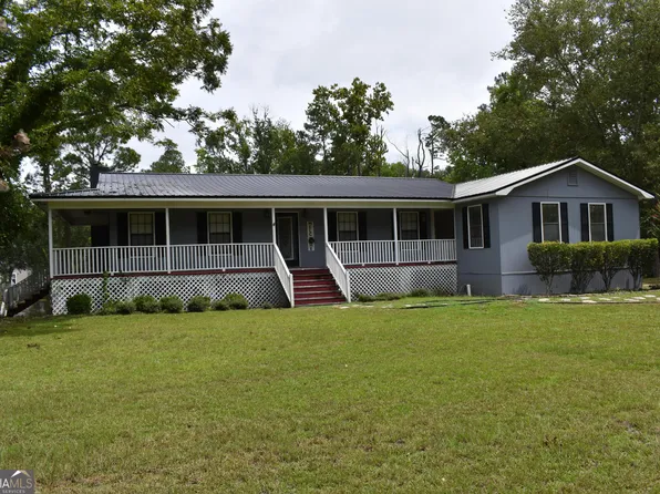 185 Veal St, Swainsboro, GA 30401