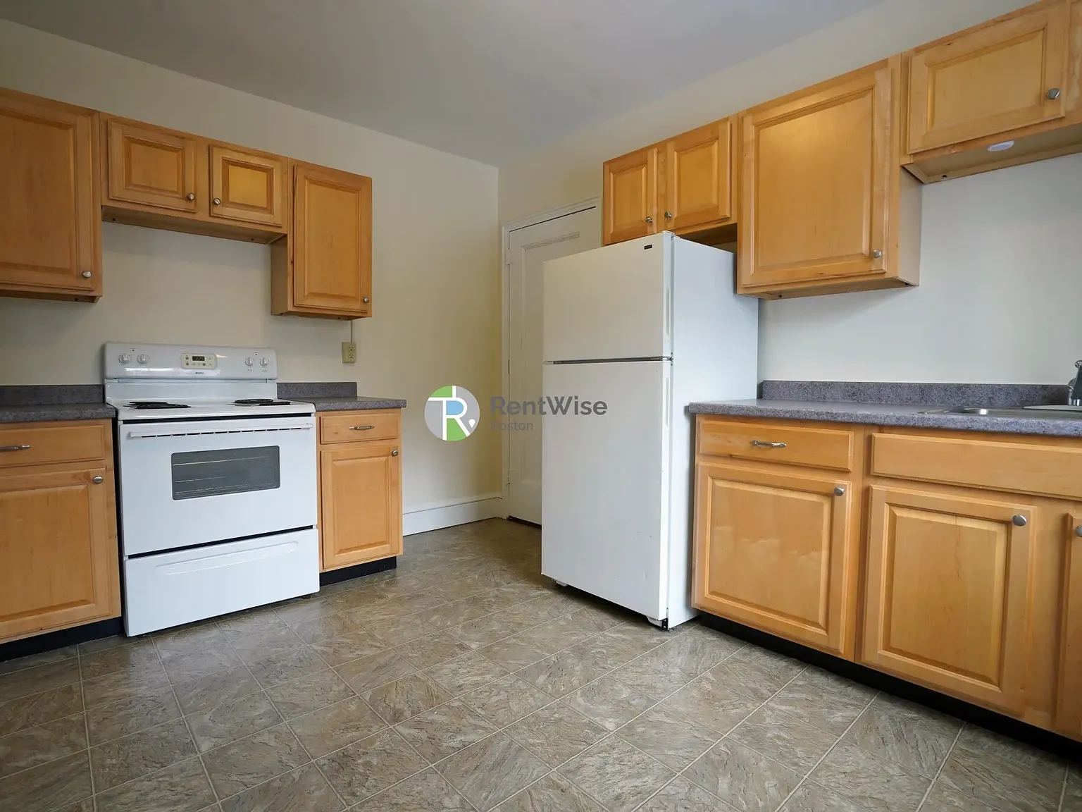 Studio, 9999 sqft, $2,000 — Photo 1