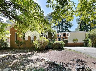 2240 Sandgate Cir, Atlanta, GA 30349