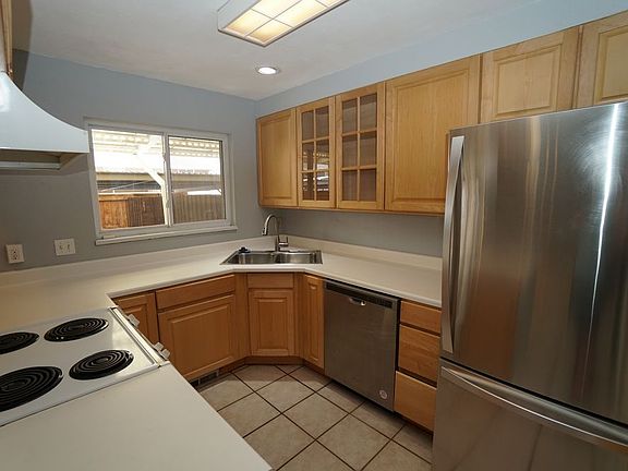 4th image of 9063 E Oxford Dr