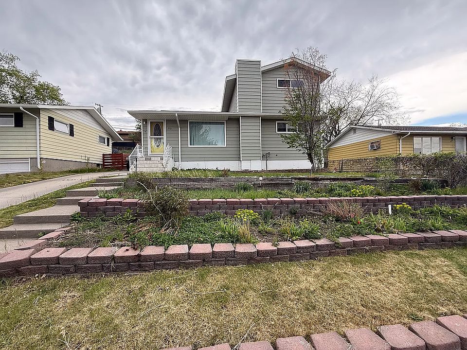1st image of 260 17th Ave S