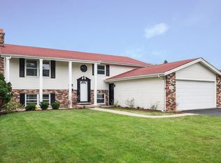 808 W Sable Dr, Addison, IL 60101