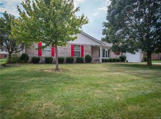 1946 Winterglen Ct, Dayton, OH 45432