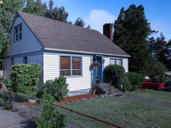 3614 Sherman Ave, North Bend, OR 97459