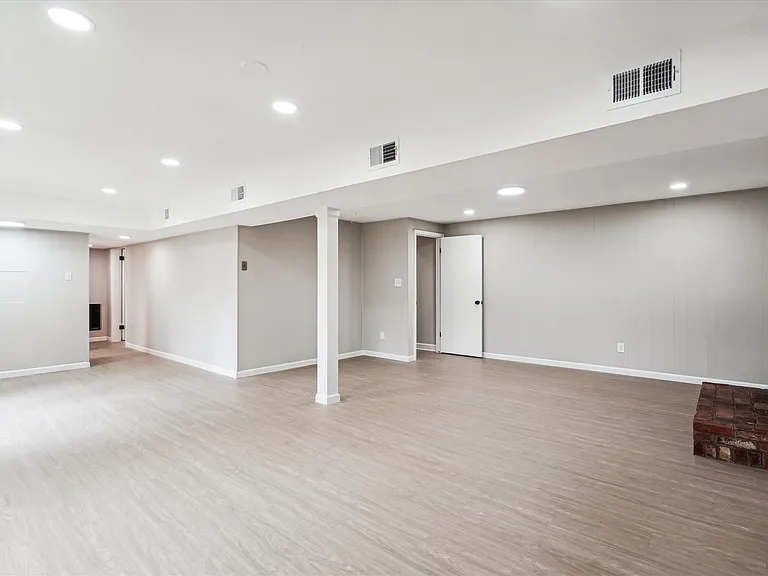 2226 Westwood Pl — Photo 23
