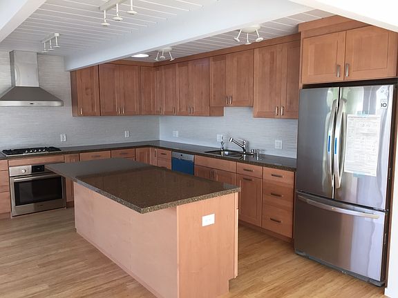 5th image of 957 Amarillo Ave