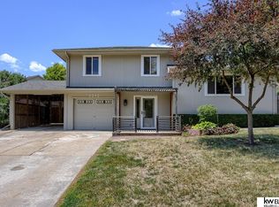 2212 N 189th St, Elkhorn, NE 68022