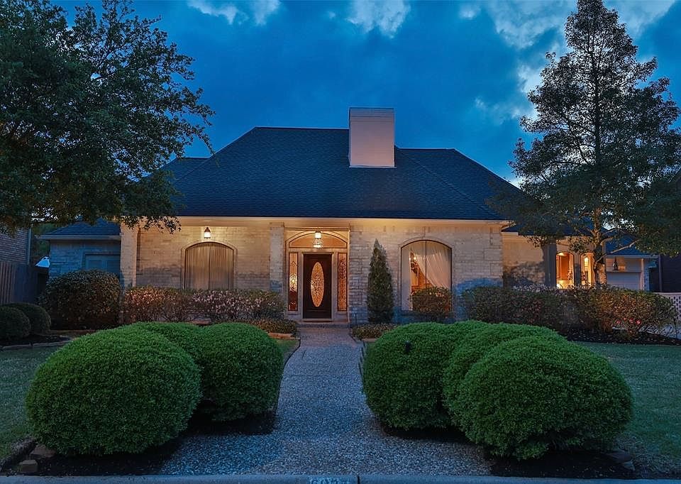 WONDERFUL ONE STORY WITH TWO LIVING AREAS