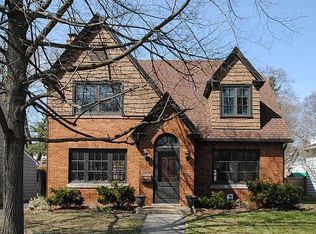 1511 Shadford Rd, Ann Arbor, MI 48104