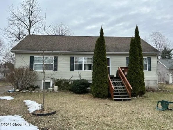 44 Mallory Avenue, Queensbury, NY 12804