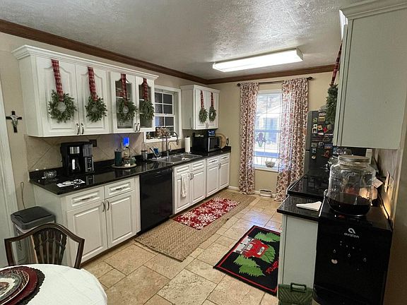 3rd image of 112 Ashwood Dr