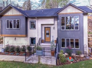 2129 37th Pl, Springfield, OR 97477