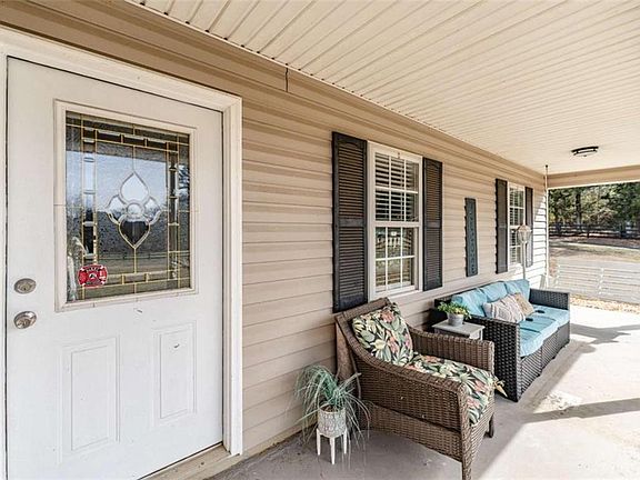 3rd image of 179 Couey Cir NE