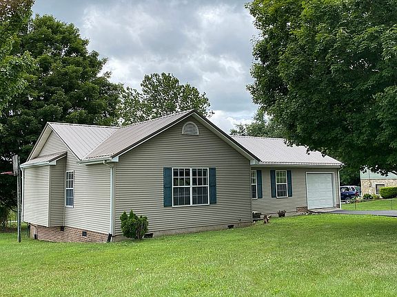 2nd image of 305 Grandview Dr