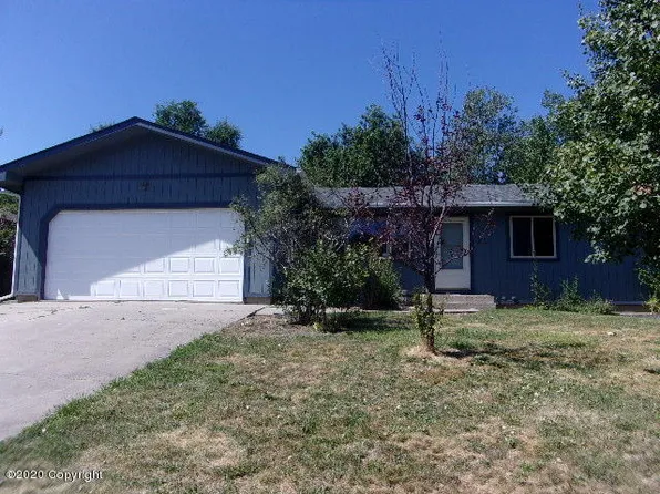 13 Independence Dr, Gillette, WY 82716
