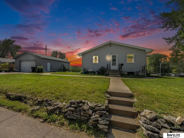 4451 H St, Omaha, NE 68107