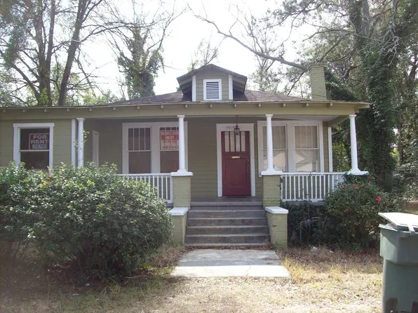 1919 Clemson St, Savannah, GA 31404