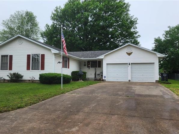 2704 S Taylor St, Pittsburg, KS 66762