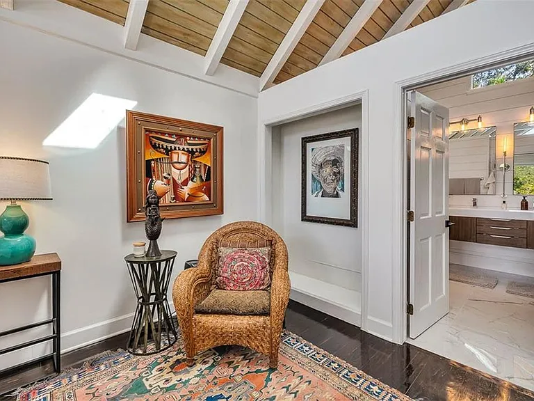 6201 Frederica Rd — Photo 35