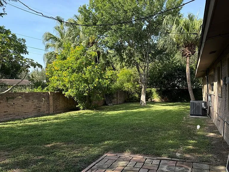 155 Robins Ln — Photo 25