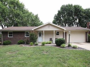41 Bettina Dr, Swansea, IL
