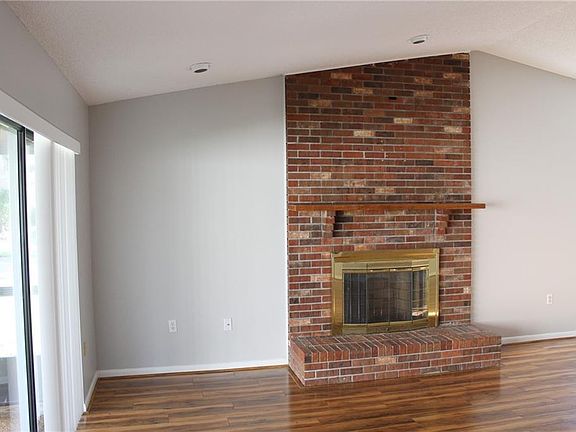 5th image of 3965 Cypress Lndg W