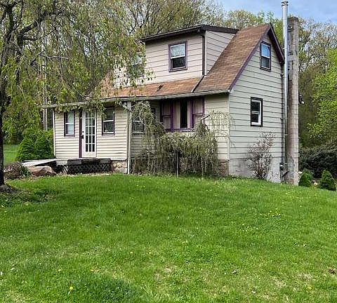 2nd image of 37 Erhardt Rd