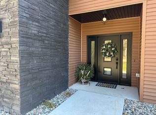 2398 N Smith St, Sanford, MI 48657
