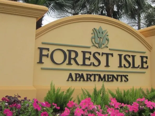 A Private Apt & Townhouse Community