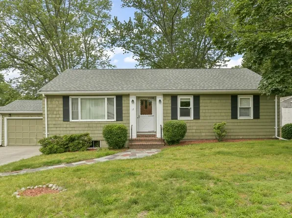 12 Ellen Rd, Stoneham, MA 02180