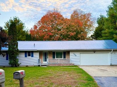 123 N G St, Trufant, MI, 49347