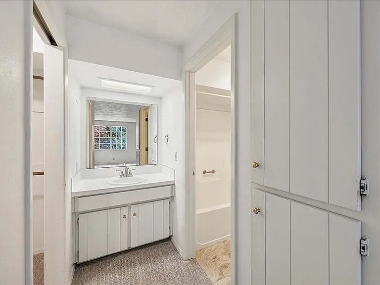 3117 S Waterbury Ln — Photo 28