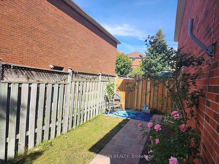 125 Hearne Cres — Photo 17